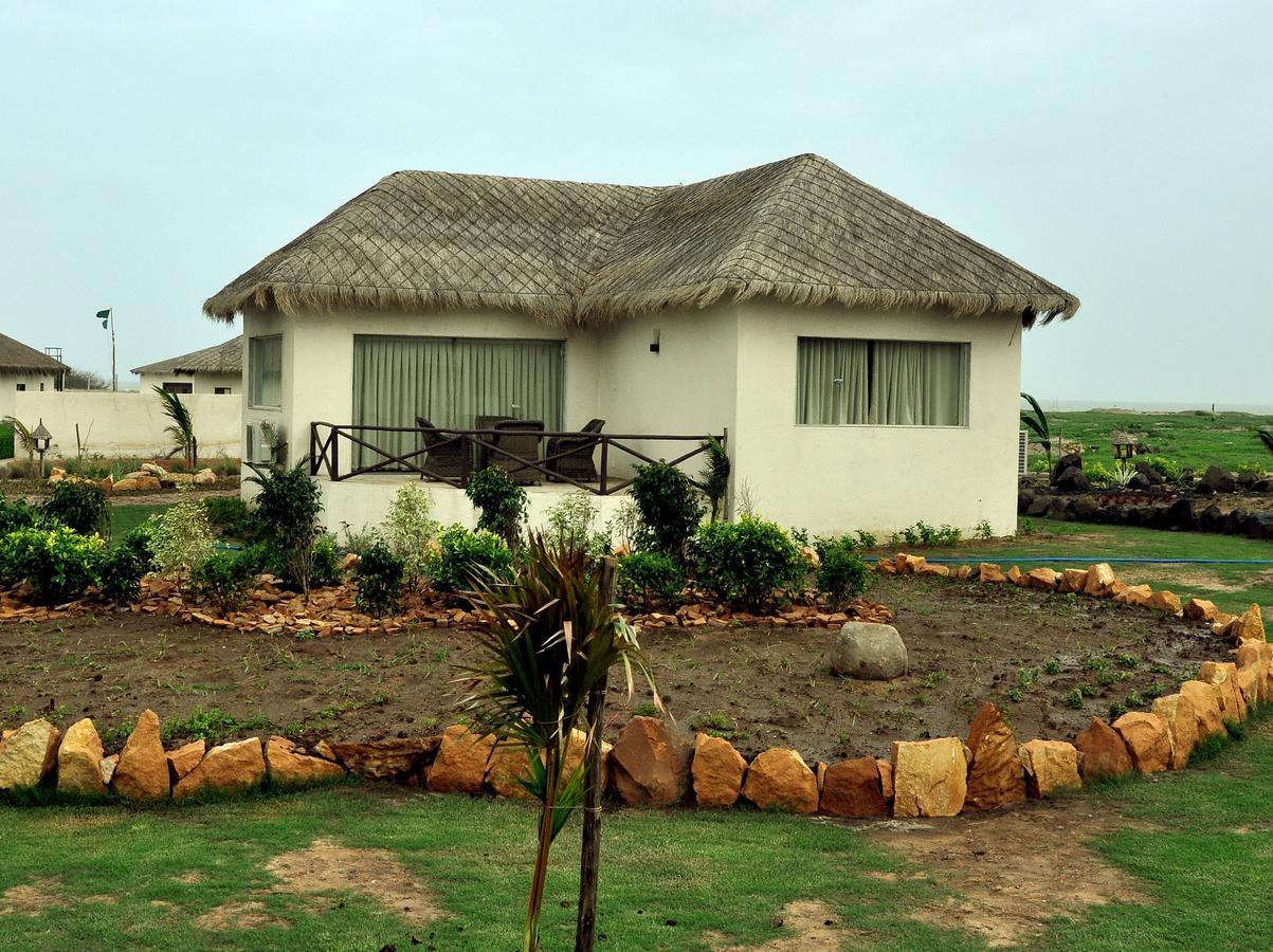 Serena Beach Resort Māndvi Dış mekan fotoğraf