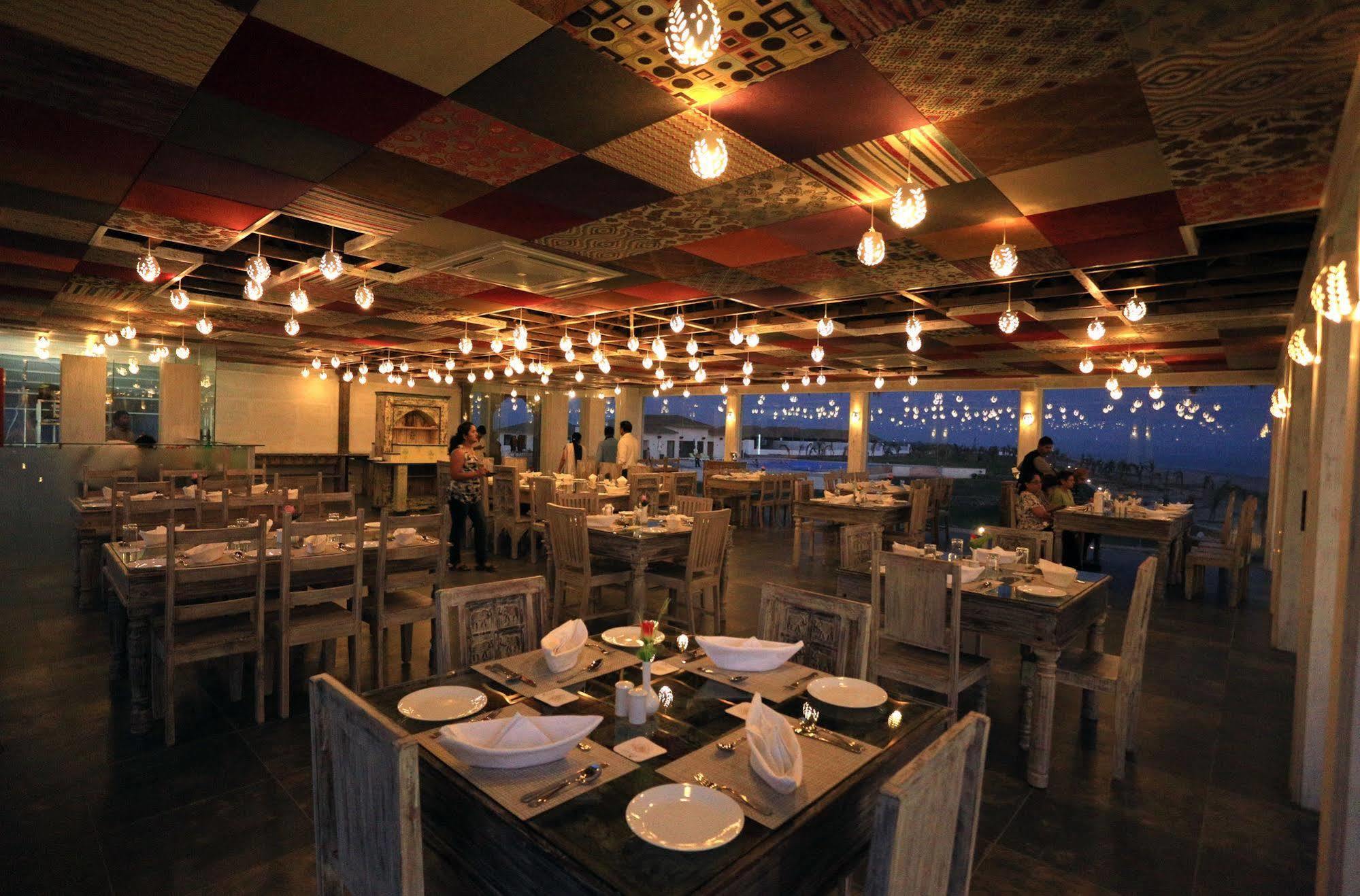 Serena Beach Resort Māndvi Dış mekan fotoğraf