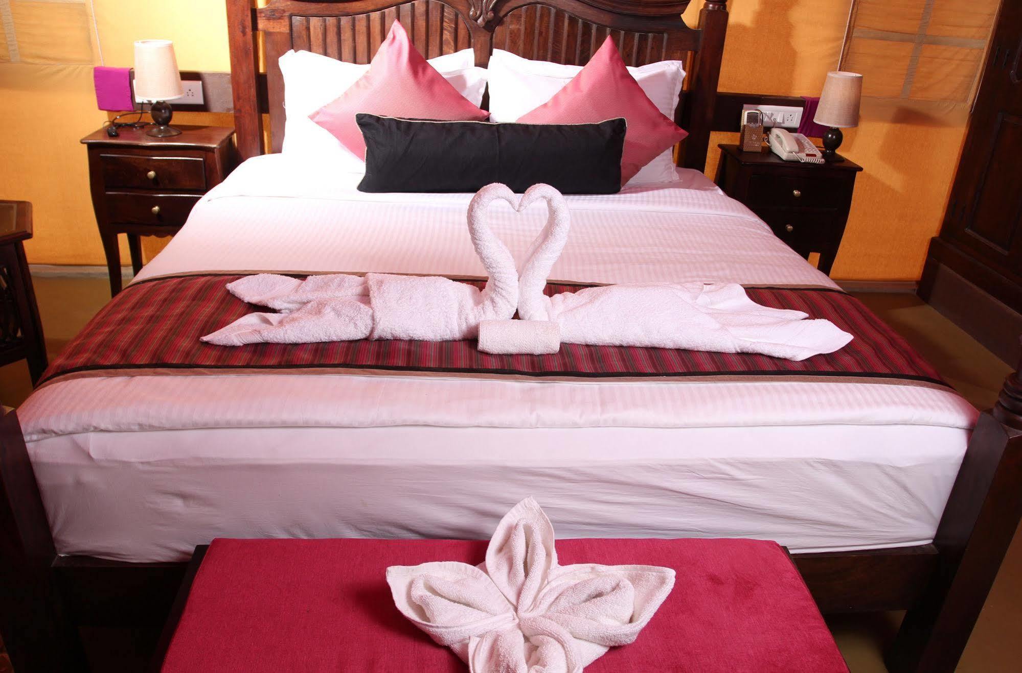 Serena Beach Resort Māndvi Dış mekan fotoğraf